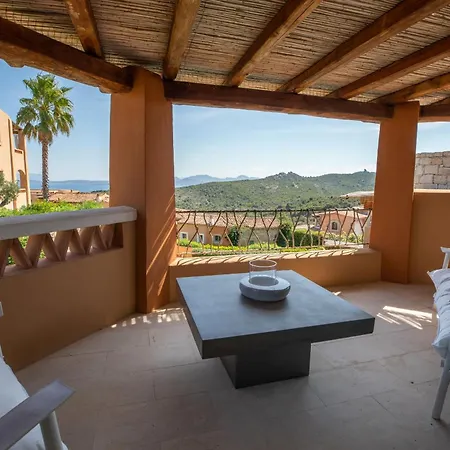 Holiday home Vista Su Cala Di Volpe *